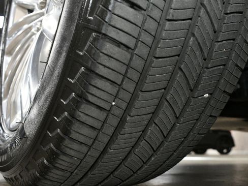 Used 2020 Ford Explorer Limited w/ Class III Trailer Tow Package image 70