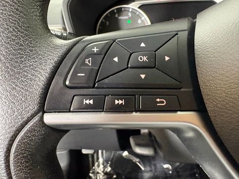 Used 2023 Nissan Altima 2.5 SV image 23