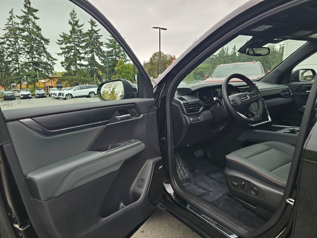Used 2024 GMC Acadia AT4 w/ Luxury Package AWD/4WD image 22