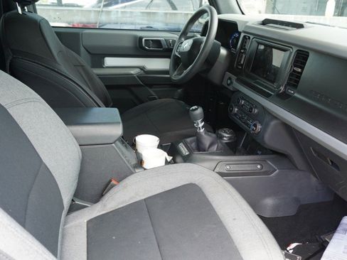 Used 2022 Ford Bronco 2-Door w/ Sasquatch Package AWD/4WD image 10