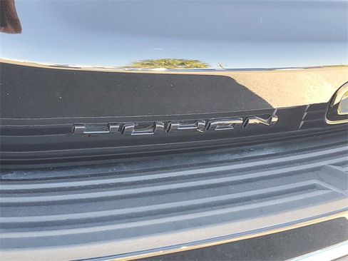 Used 2024 GMC Yukon Denali Ultimate image 31