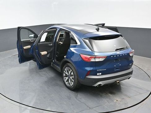Certified 2020 Ford Escape Titanium AWD/4WD image 26