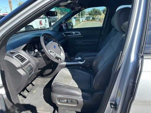 Used 2015 Ford Explorer XLT w/ Equipment Group 202A image 13