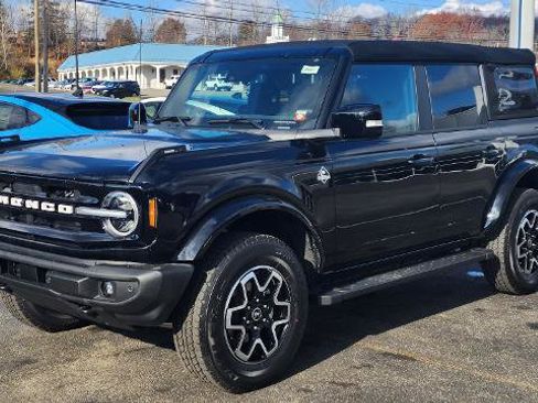 Certified 2023 Ford Bronco Outer Banks AWD/4WD image 2