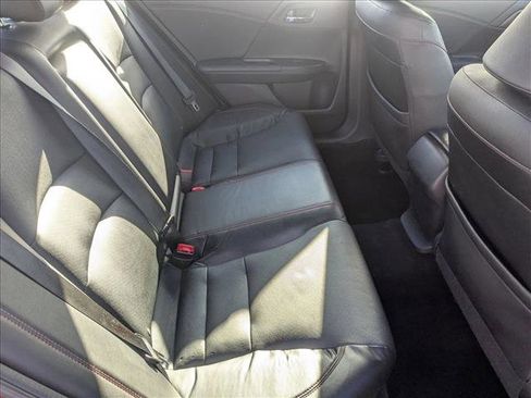 Used 2017 Honda Accord Sport Special Edition image 18