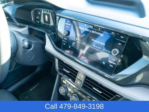 Used 2022 Volkswagen Taos SEL image 38