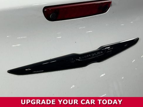 Used 2023 Chrysler 300 Touring w/ Sport Appearance Package image 31