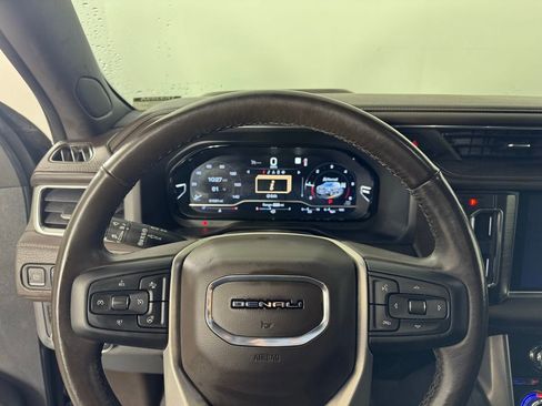 Used 2022 GMC Yukon XL Denali image 20