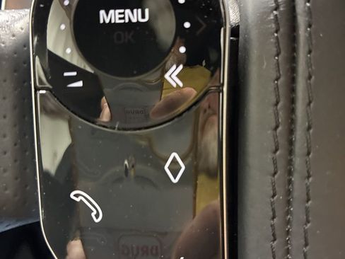 Used 2019 Land Rover Range Rover Velar R-Dynamic HSE image 15