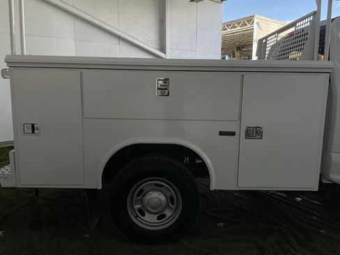 Used 2018 Ford F250 XL w/ Power Equipment Group image 17