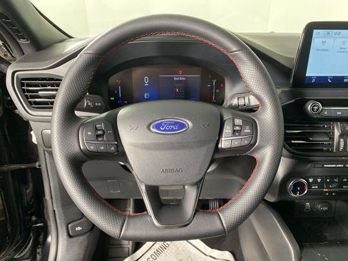Used 2025 Ford Escape ST-Line AWD/4WD image 16