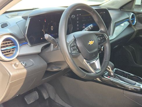 Used 2024 Chevrolet Trax LT w/ Driver Confidence Package image 10