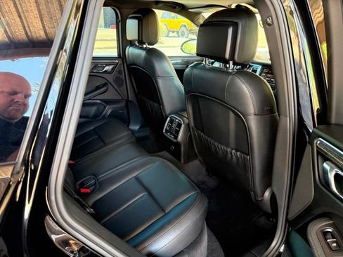 Used 2015 Porsche Macan S w/ Premium Package AWD/4WD image 33