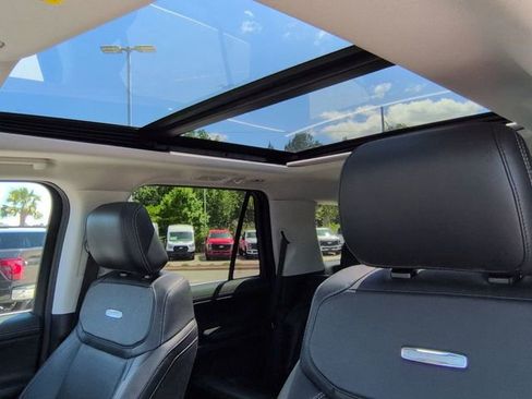 Used 2025 Ford Expedition Platinum AWD/4WD image 22