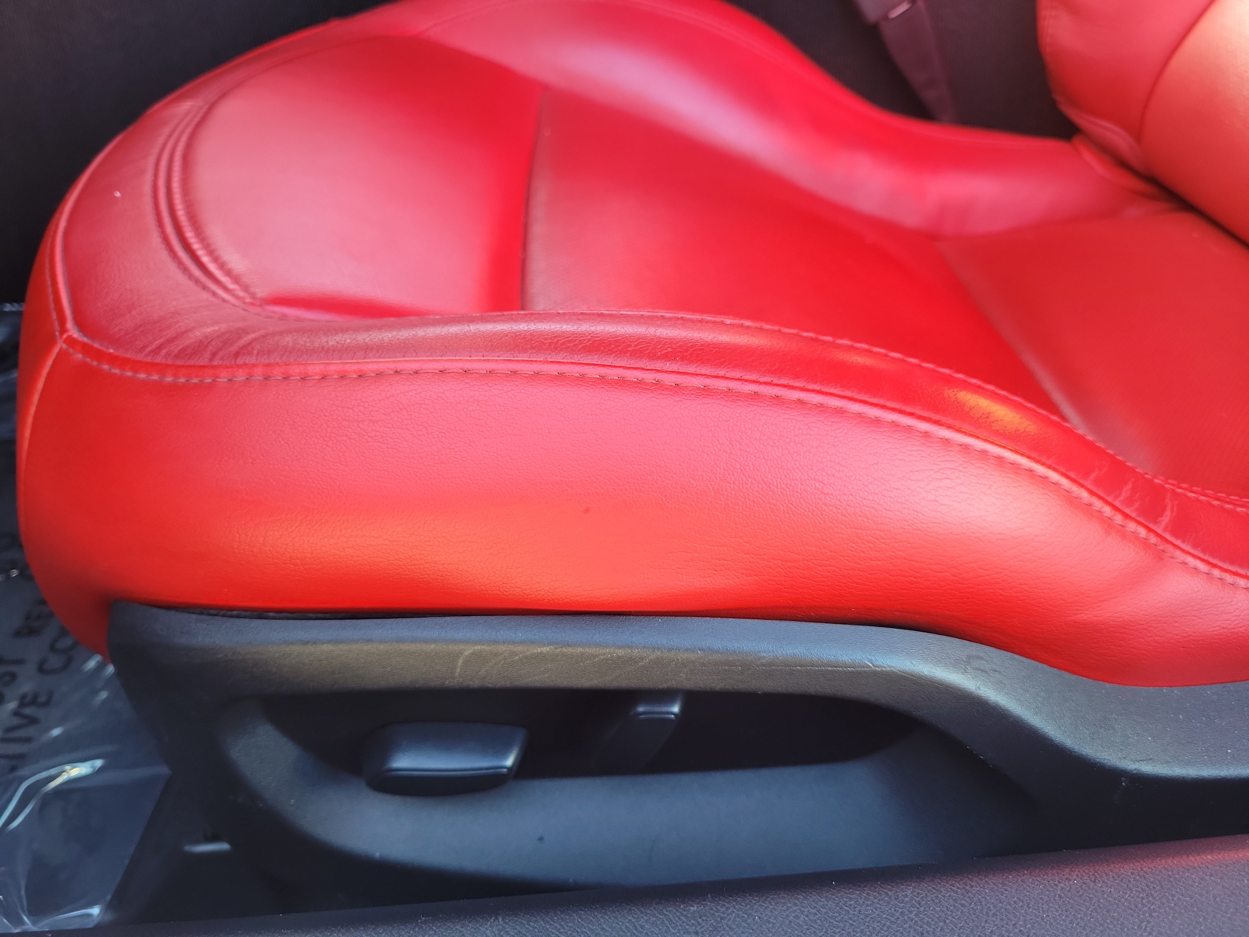 Used 2019 Chevrolet Corvette Stingray Coupe w/ 1LT RWD image 13
