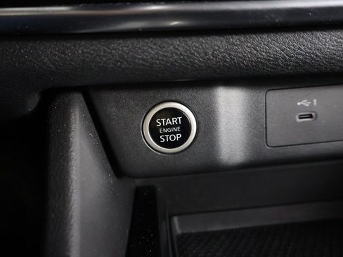 Used 2023 Nissan Rogue SV image 35