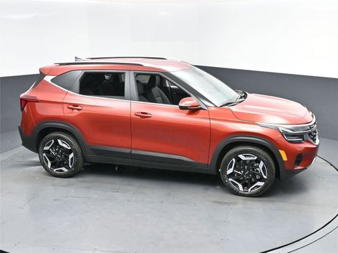 New 2026 Kia Seltos SX image 13