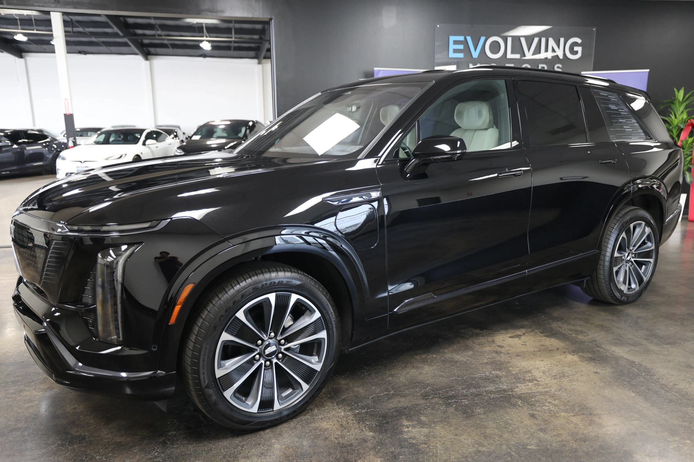 Used 2026 Cadillac Vistiq Sport AWD/4WD image 4