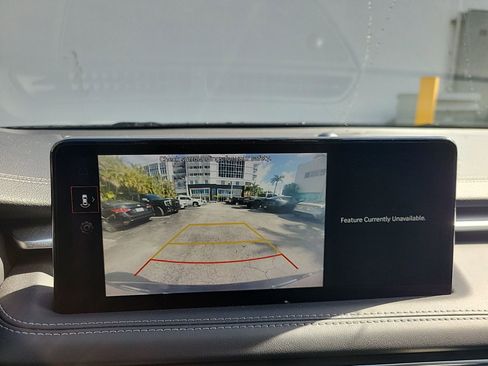 Used 2023 Genesis G70 2.0T image 35