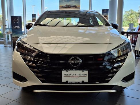 New 2025 Nissan Versa SR w/ Trunk Package image 4