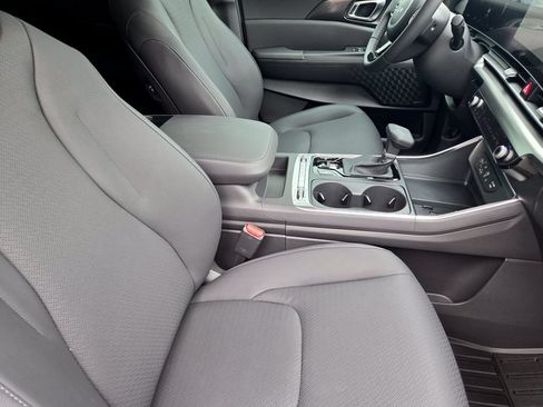 New 2026 Kia Carnival SX Prestige FWD image 11