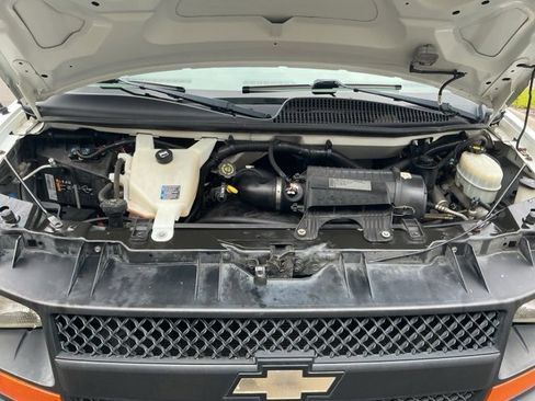 Used 2012 Chevrolet Express 1500 image 26