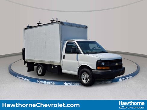 Used 2016 Chevrolet Express 3500 RWD image 1