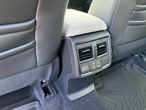Used 2026 Subaru Forester Limited AWD/4WD image 31