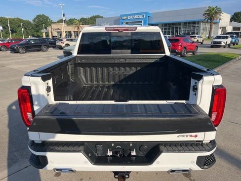 Used 2020 GMC Sierra 1500 AT4 w/ AT4 Premium Package AWD/4WD image 8