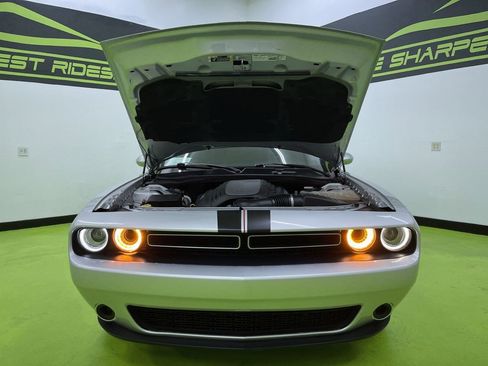 Used 2022 Dodge Challenger R/T image 4