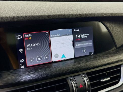 Used 2024 Alfa Romeo Stelvio Sprint image 9