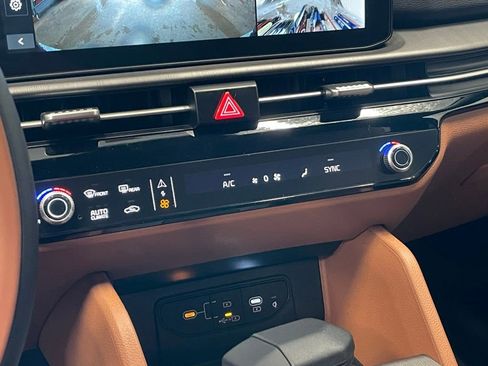 New 2026 Kia Sportage X-Line w/ X-Line Technology Package AWD/4WD image 16