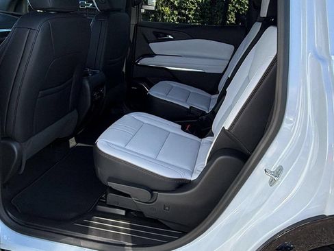 New 2026 Chevrolet Traverse High Country FWD image 20