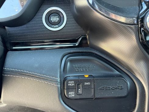 Used 2024 RAM 2500 Limited AWD/4WD image 25