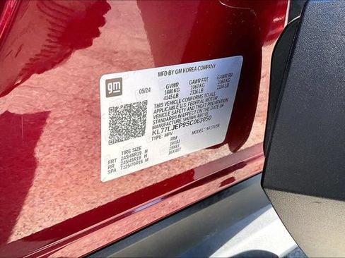 Used 2025 Chevrolet Trax RS w/ Driver Confidence Package FWD image 14