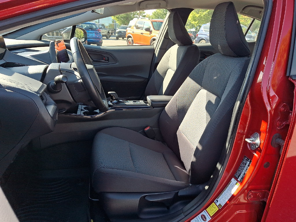 Used 2023 Toyota Prius LE AWD/4WD image 16