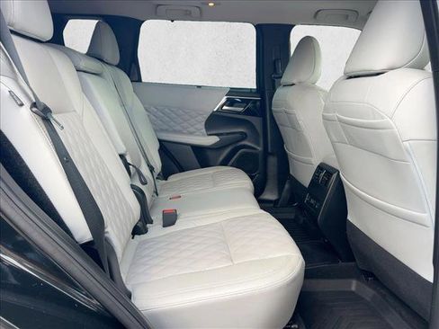 Used 2023 Mitsubishi Outlander SEL image 21