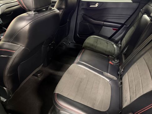 Used 2021 Ford Escape SEL w/ SEL Stealth AWD Package image 18