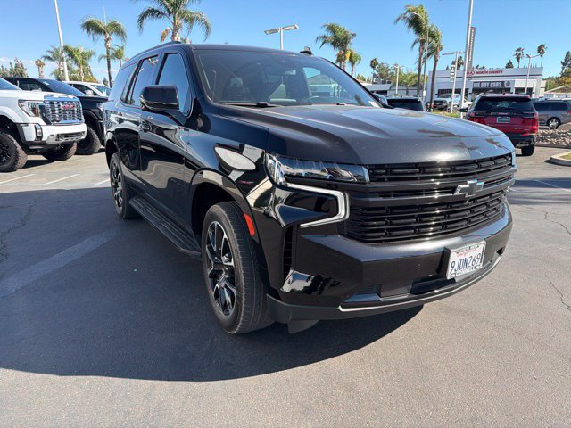 Used 2023 Chevrolet Tahoe RST w/ Luxury Package RWD image 2