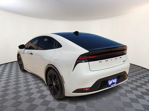 Used 2026 Toyota Prius FWD image 3