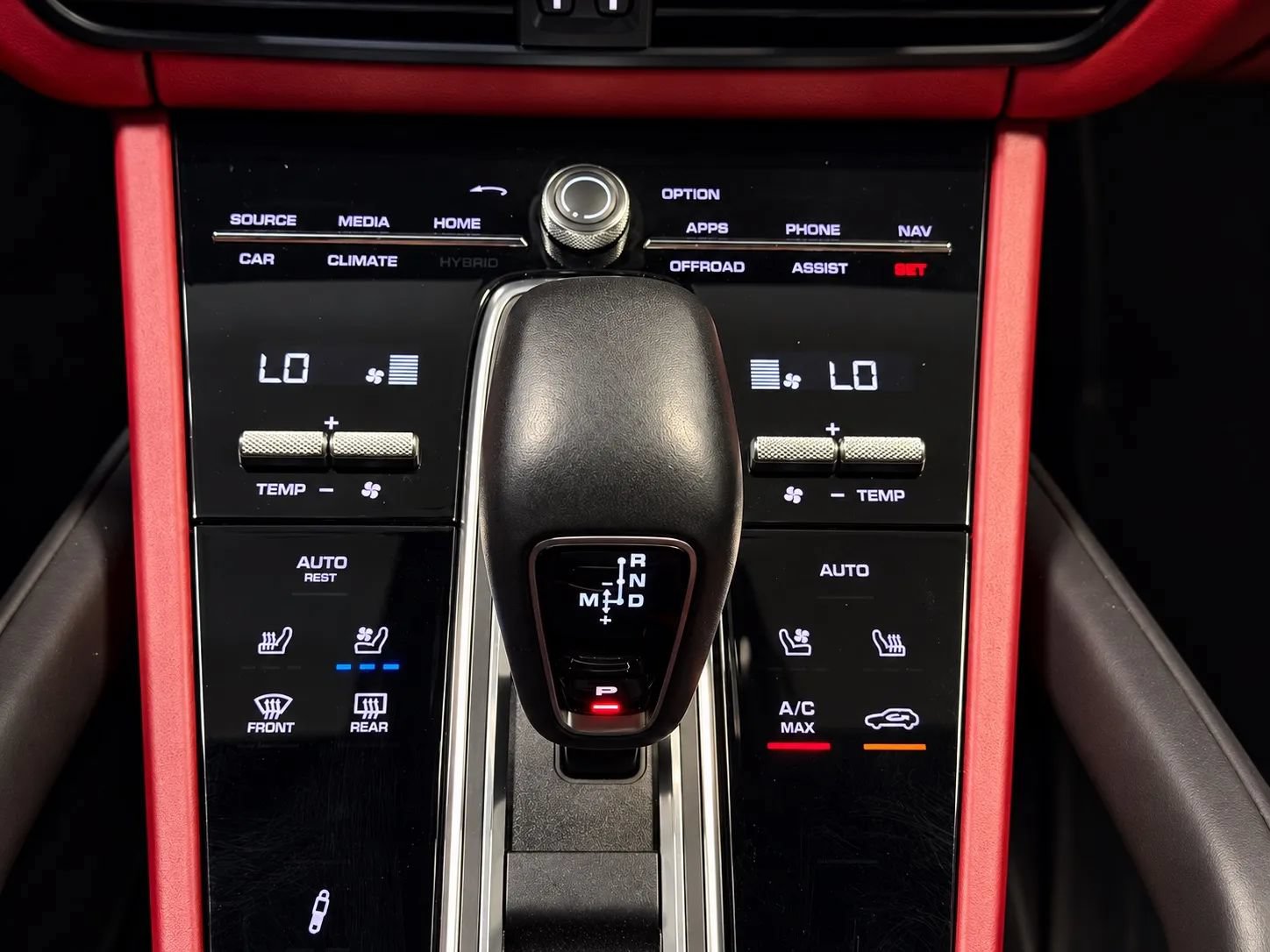 Used 2021 Porsche Cayenne GTS AWD/4WD image 53