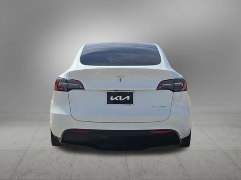 Used 2023 Tesla Model Y Long Range image 11