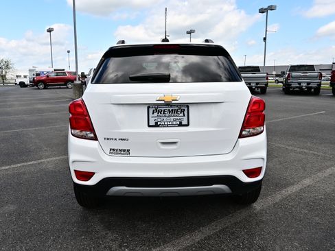 Used 2021 Chevrolet Trax LT w/ LT Convenience Package AWD/4WD image 7