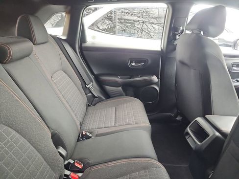 Used 2023 Honda HR-V Sport image 9