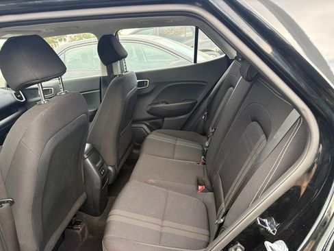 Used 2026 Hyundai Venue SEL FWD image 3