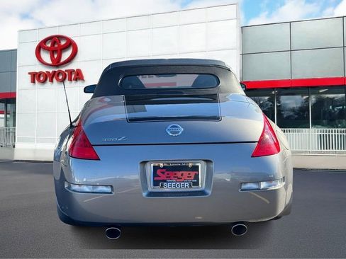 Used 2008 Nissan 350Z Enthusiast image 8