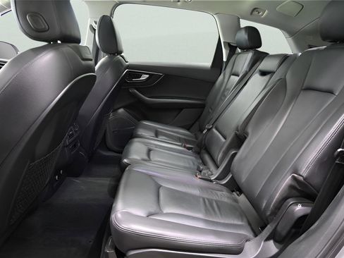 Used 2018 Audi Q7 3.0T Premium Plus w/ Premium Plus Package AWD/4WD image 13
