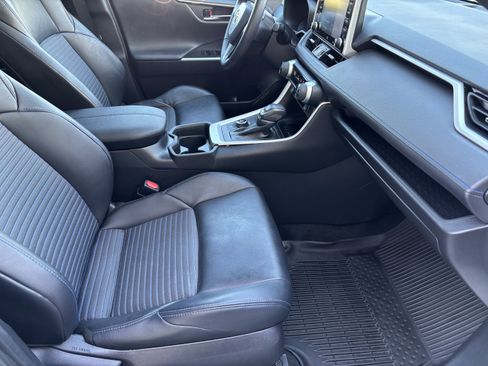 Used 2021 Toyota RAV4 XSE AWD/4WD image 30