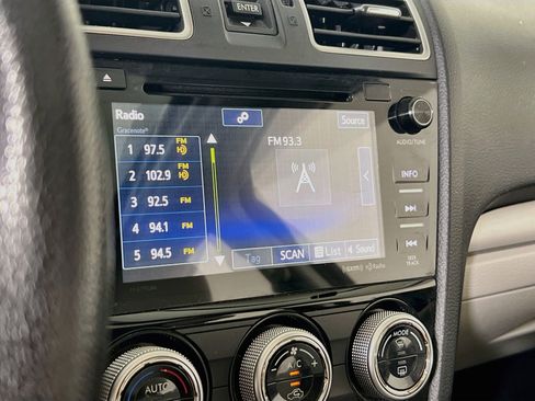 Used 2018 Subaru Forester 2.5i Premium AWD/4WD image 14