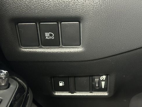 Certified 2020 Toyota C-HR XLE image 31